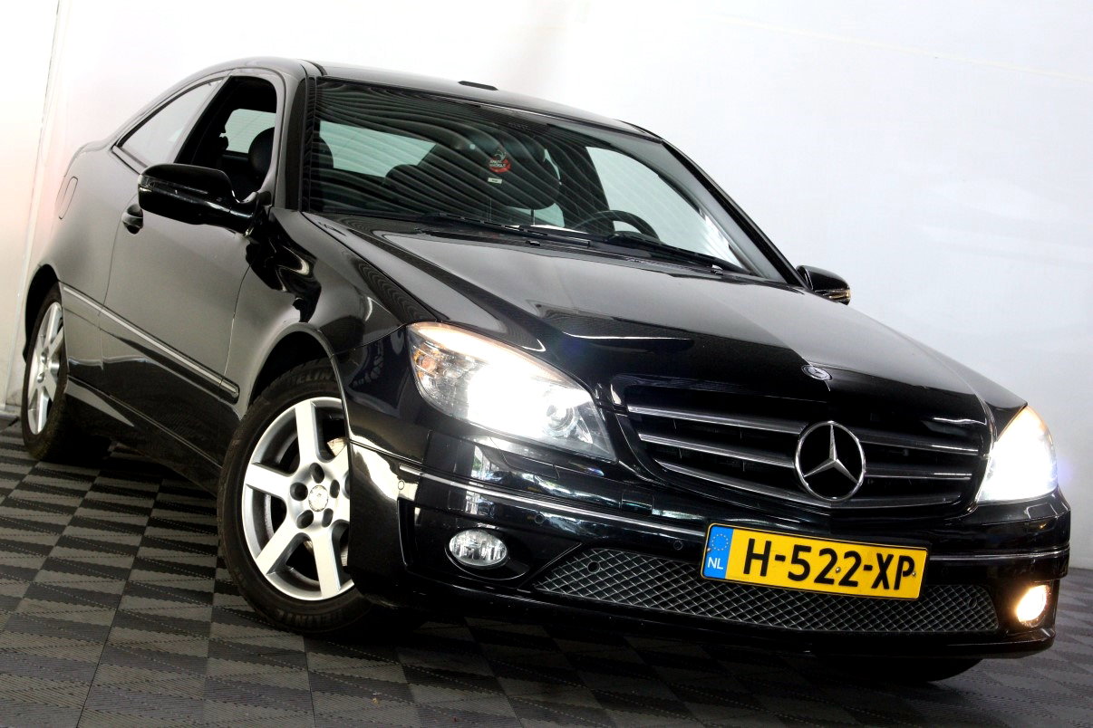 Mercedes-Benz 180 K. AUT XENON LEDER PANO BLEUT PDC '09 - foto 9