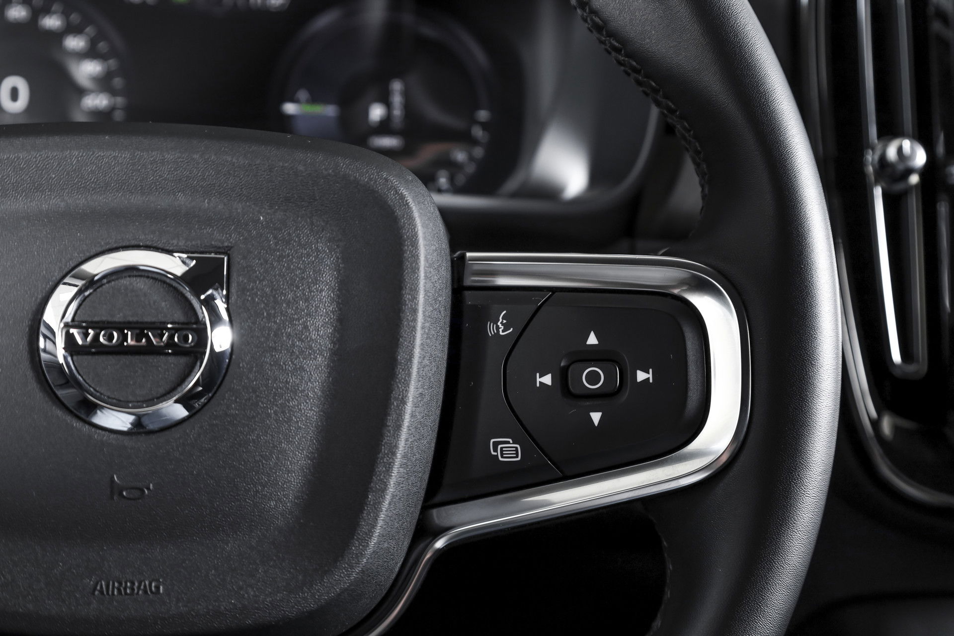 Volvo - XC40