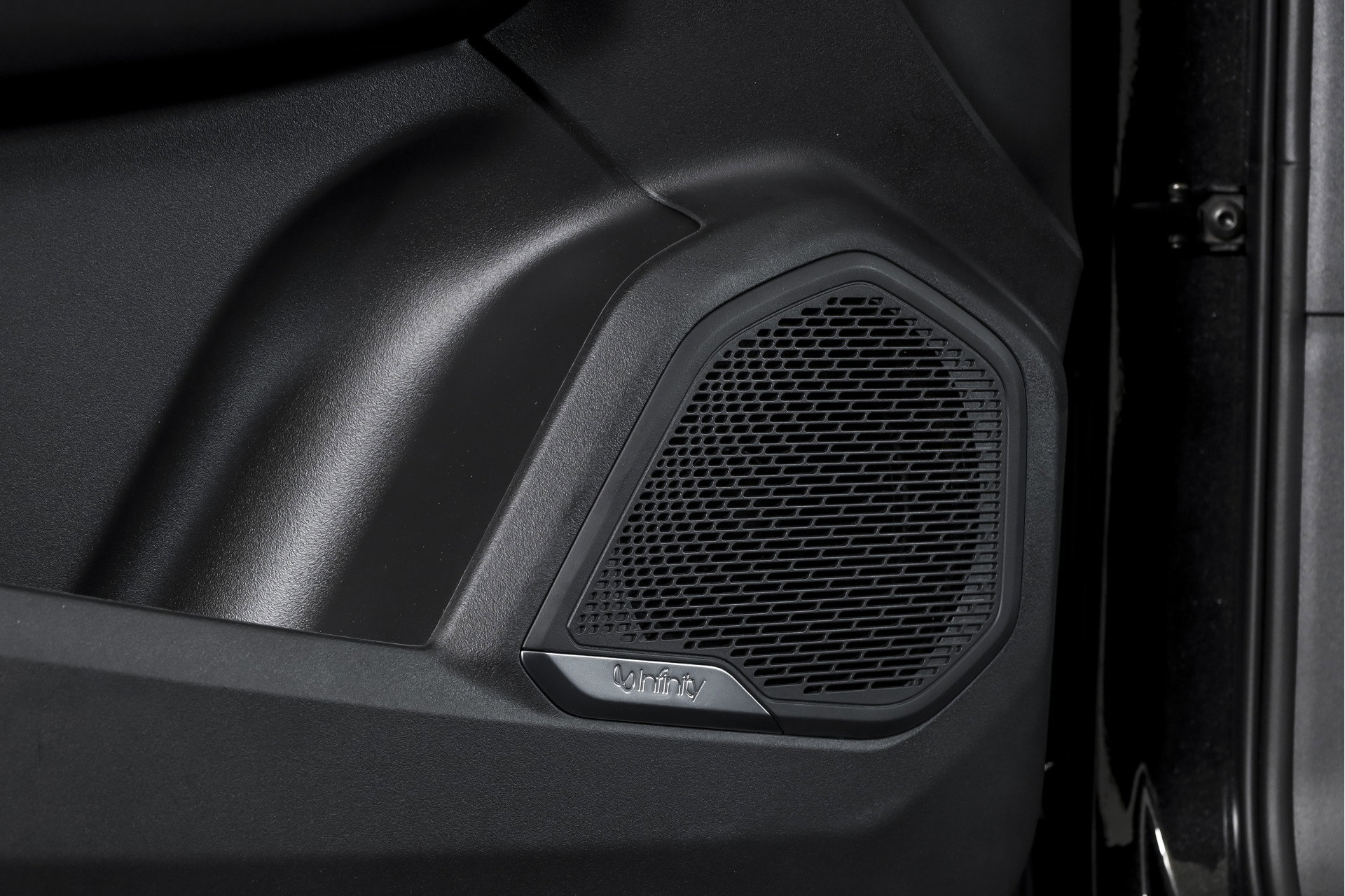 Lynk & Co - 01