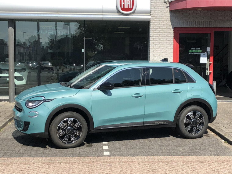 Foto van Fiat 600 1.2 145 PK Hybrid Icon