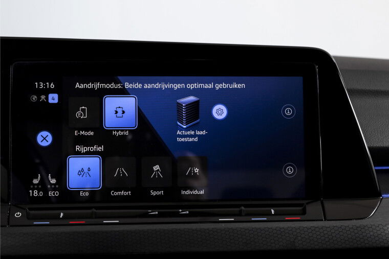 Volkswagen - Golf