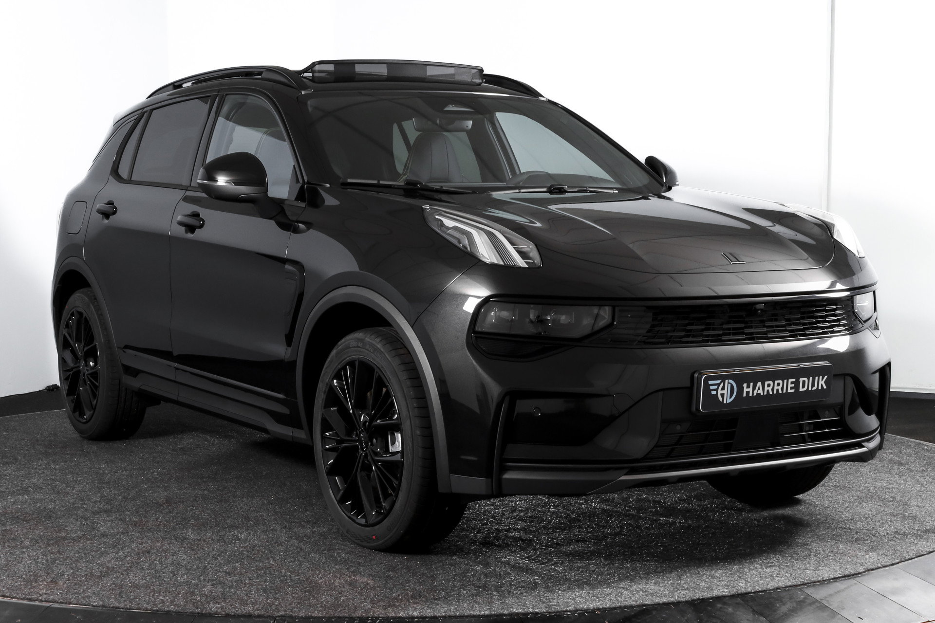Lynk & Co - 01