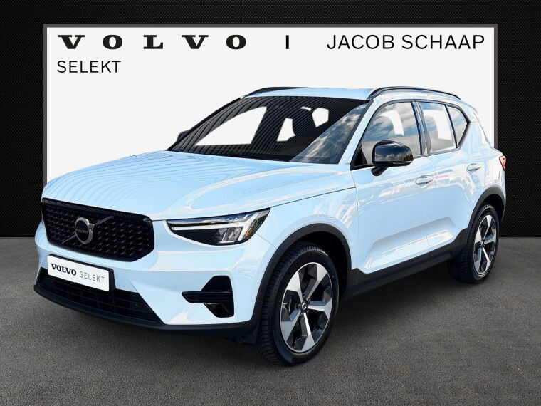 Foto van Volvo XC40 2.0 B4 Plus Dark