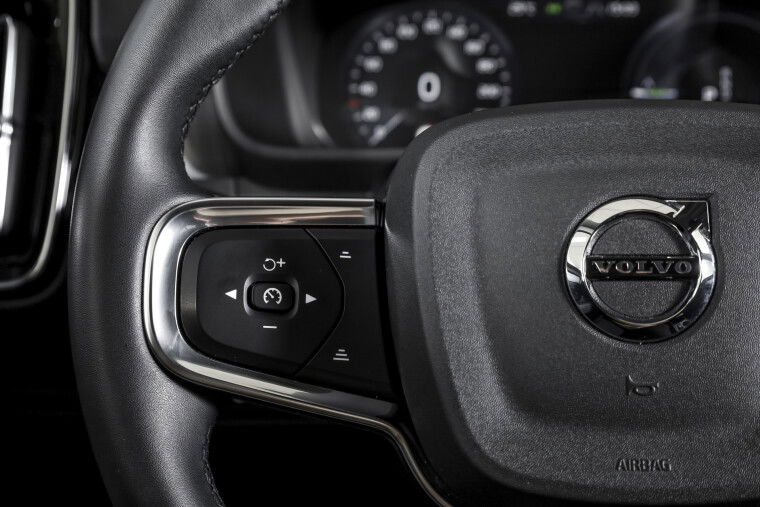 Volvo - XC40