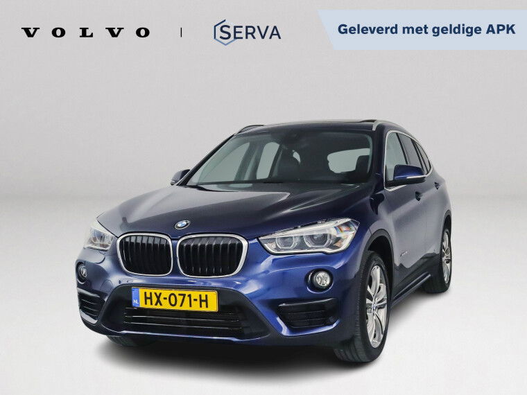 Foto van BMW X1 xDrive20i | Panoramadak | Stoelverwarming | Parkeercamera | Trekhaak