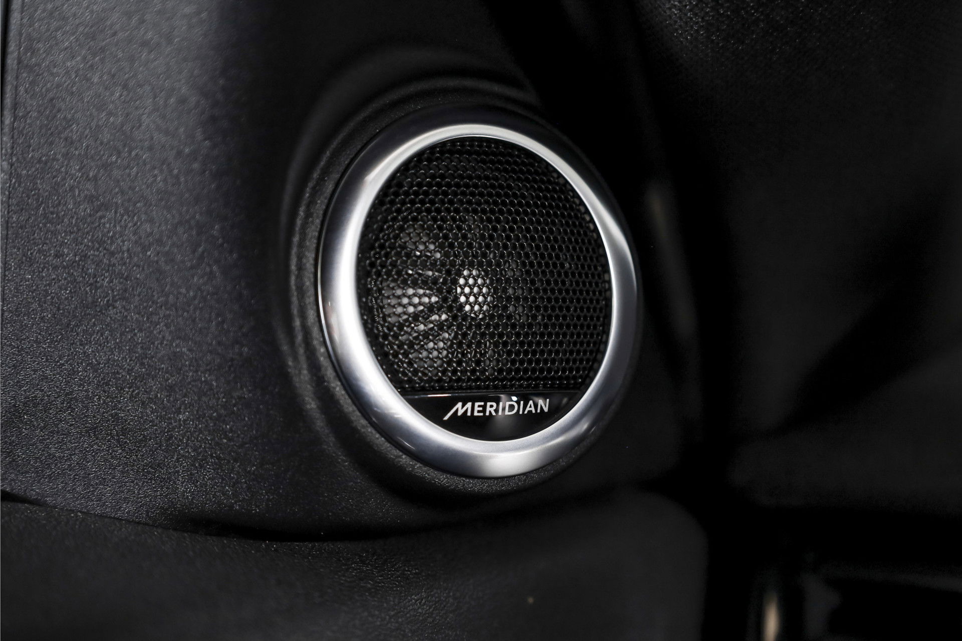 Land Rover - Range Rover Evoque