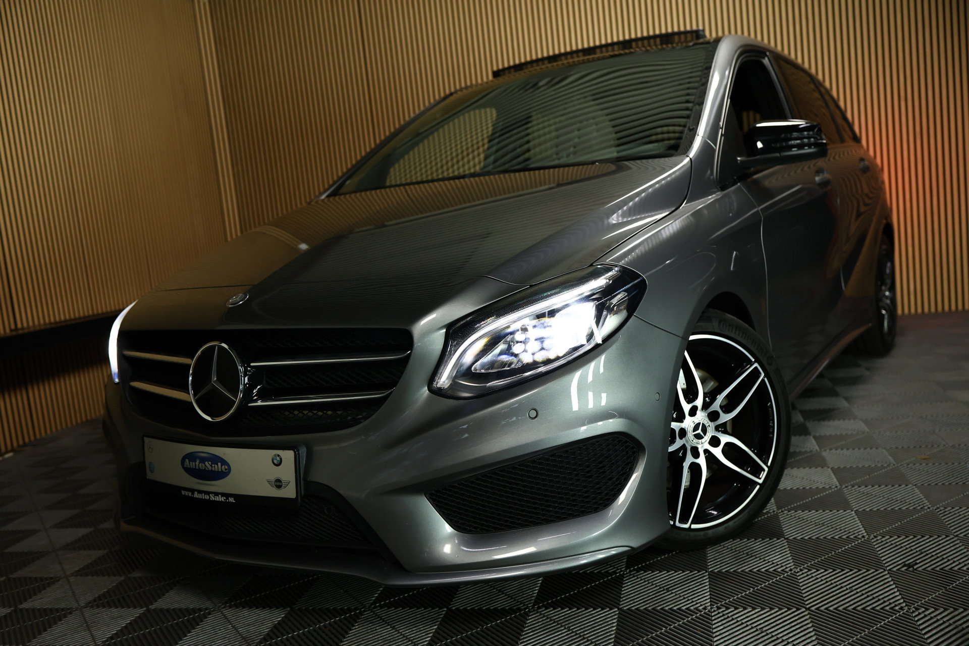 Mercedes-Benz 250 AMG 4Matic Automaat B 250 PANO H/K CARPLAY LEDER MEMORY '16 - foto 33