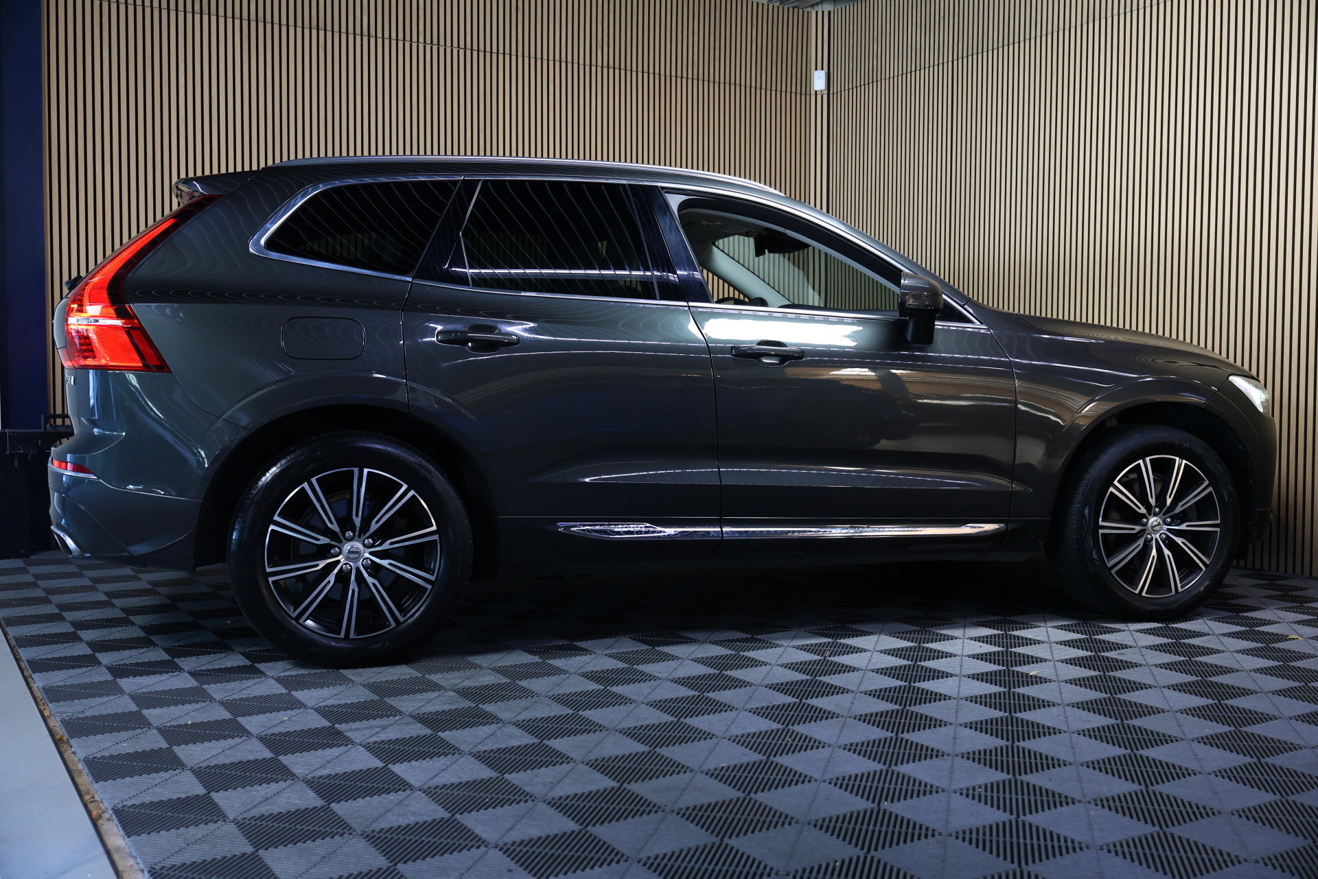 Volvo 2.0 T5 AWD Inscription AVM CARPLAY 360CAM MEMORY CRUISE KEYLESS START" 17 - foto 7