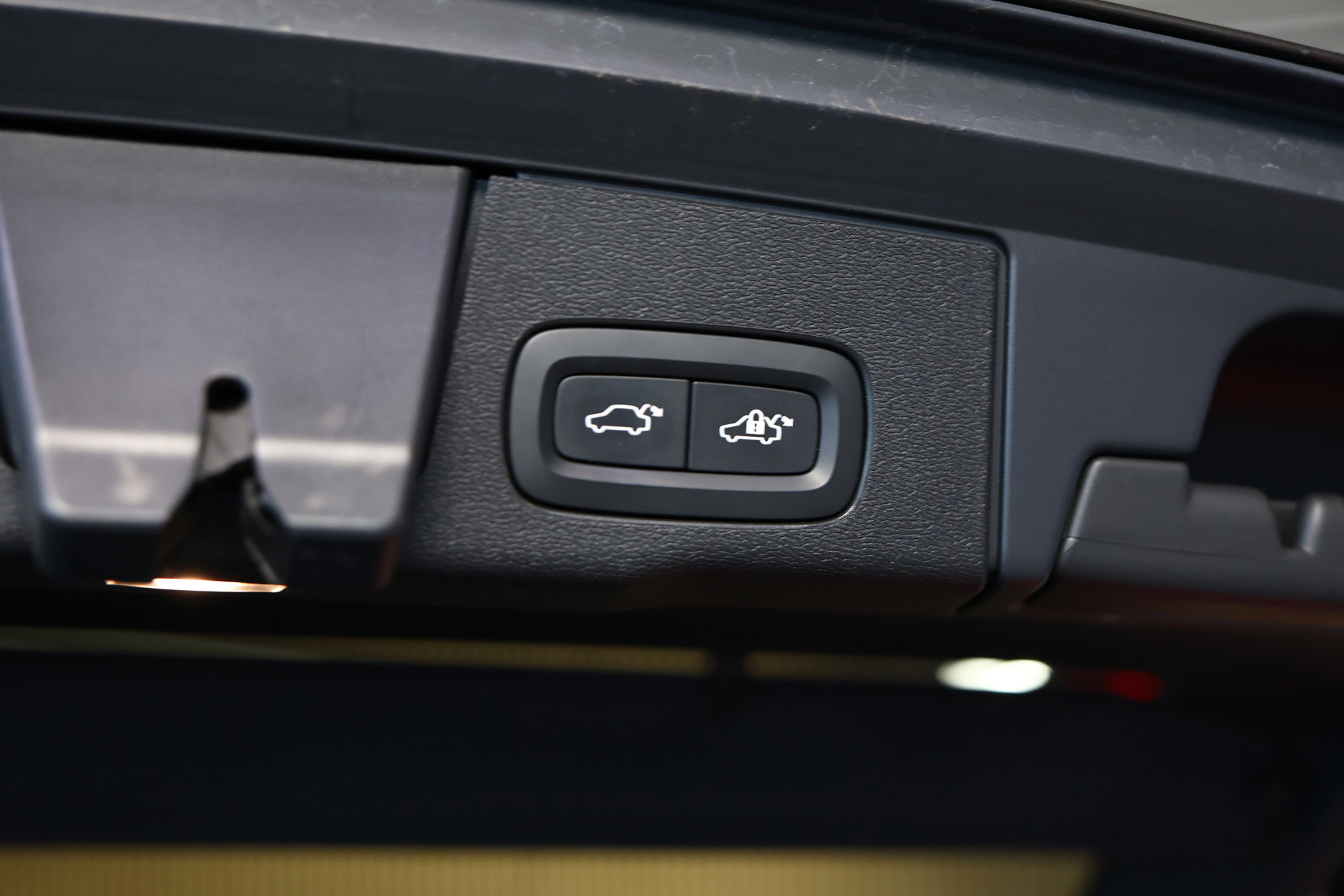 Volvo 2.0 T5 AWD Inscription AVM CARPLAY 360CAM MEMORY CRUISE KEYLESS START" 17 - foto 35