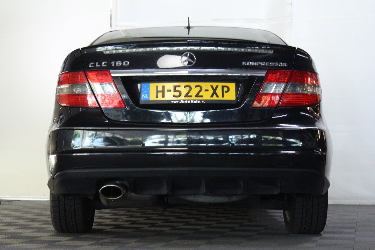 Mercedes-Benz 180 K. AUT XENON LEDER PANO BLEUT PDC '09 - foto 6