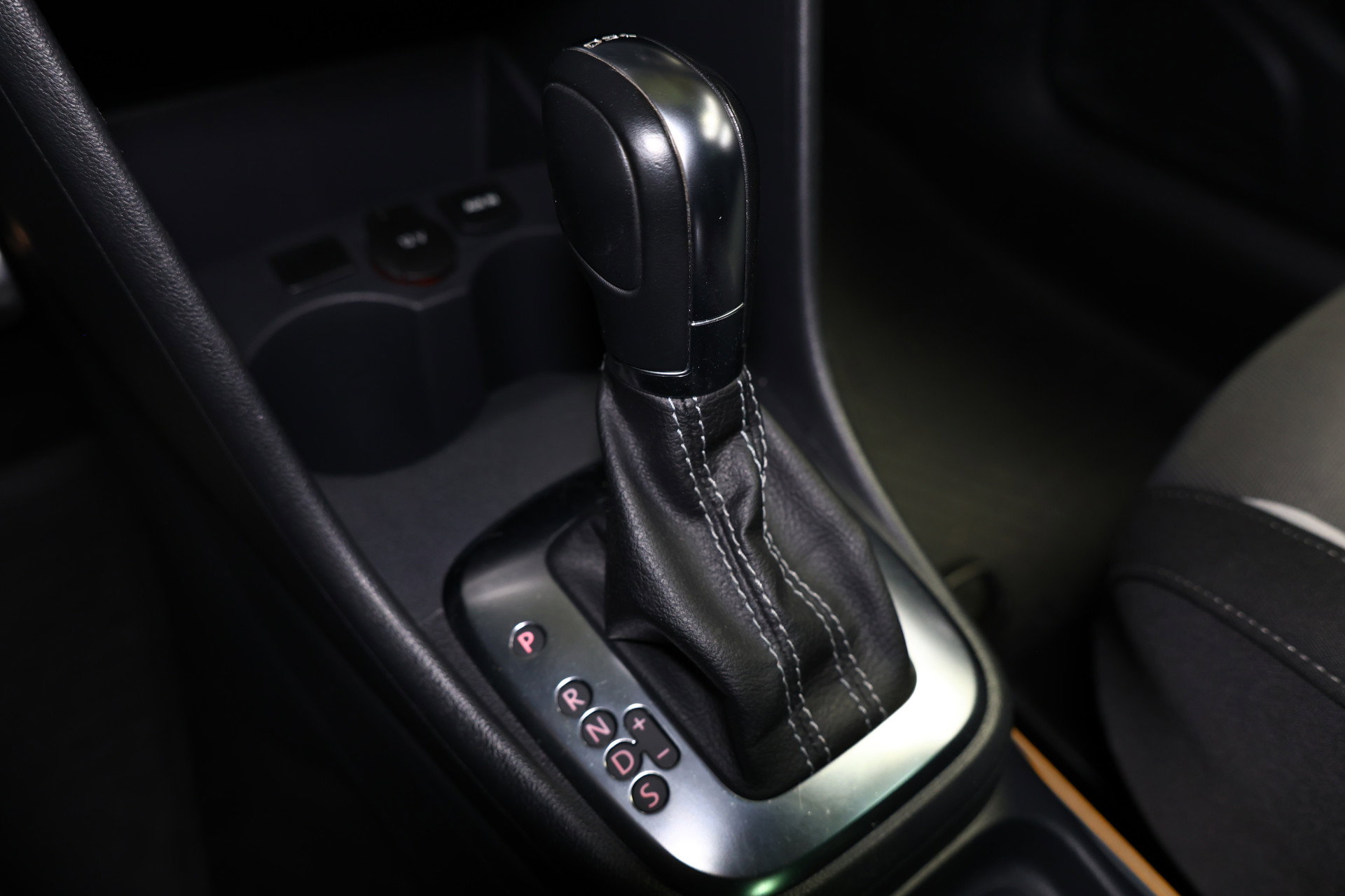 Volkswagen AVM 1.2 TSI Highline DSG CLIMA STOELVERWARMING "14 - foto 16