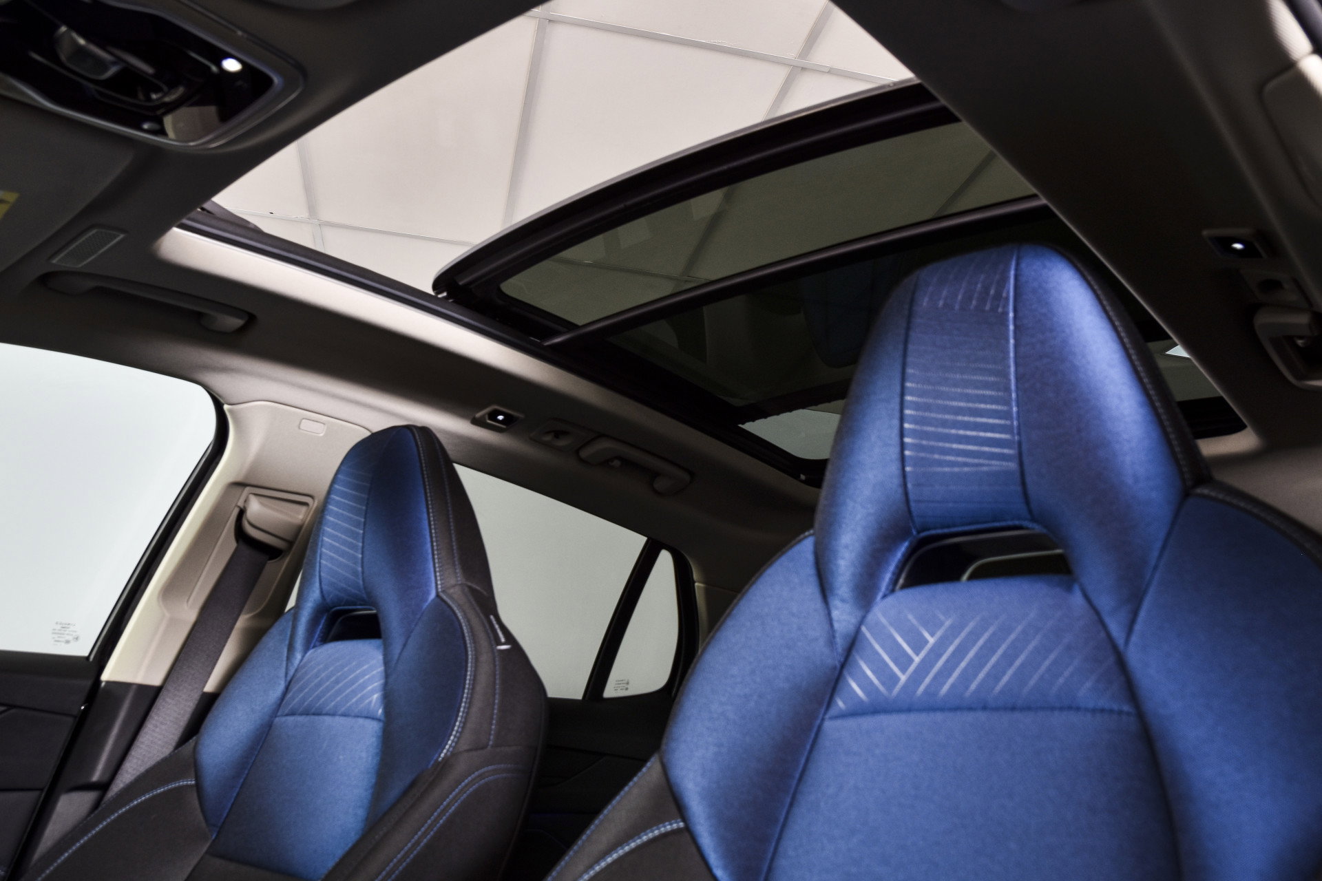 Lynk & Co - 01