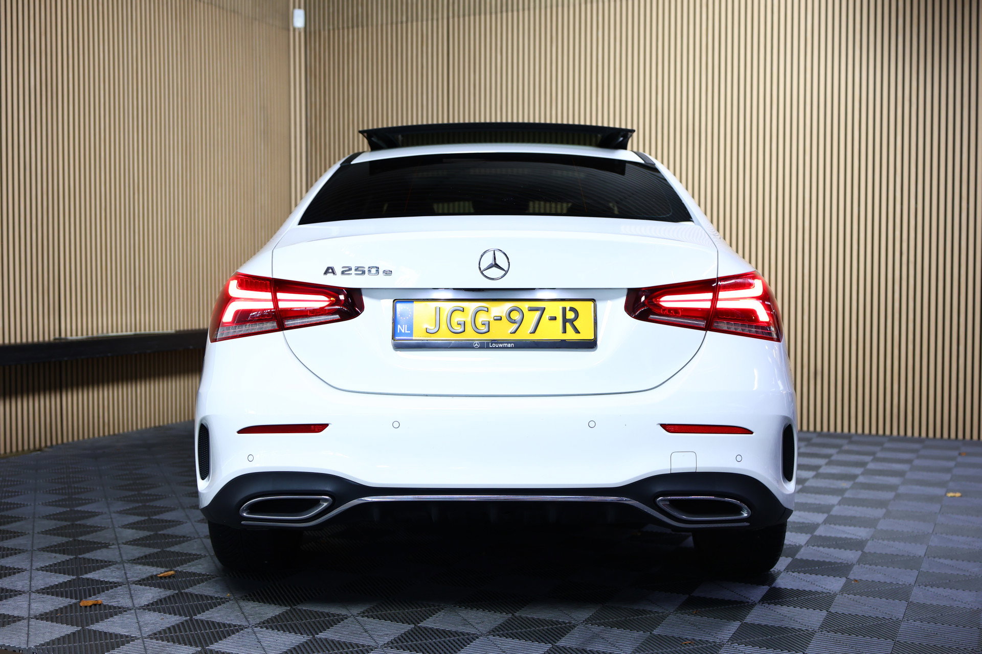 Mercedes-Benz 250e AMG AMBIENTE PANODAK NAVI AUTOM CRUISE PDC CAM SFEER '20 - foto 12