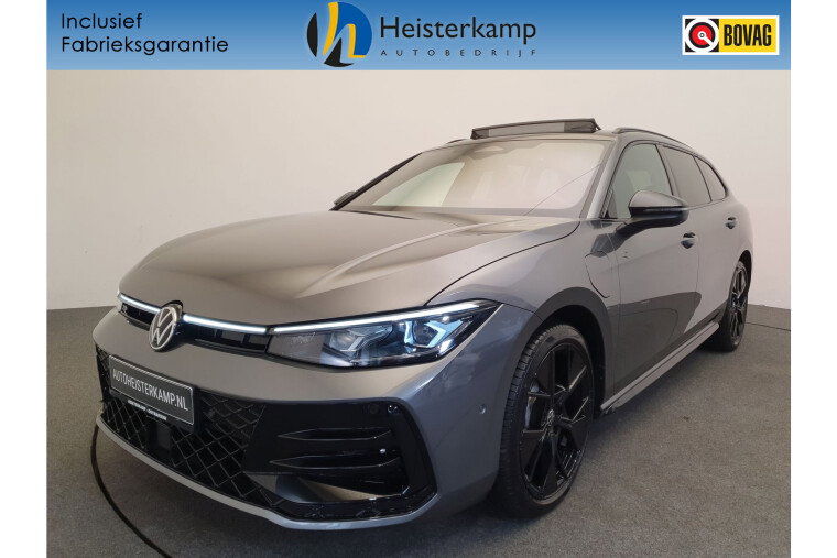 Volkswagen Passat Variant 1.5 eHybrid 272pk DSG/AUT R-Line Wegklapbare trekhaak, Harman/Kardon, Leder, Pano