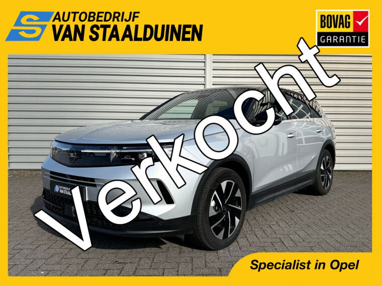 Foto van Opel Grandland 1.2 Turbo 145pk Hybrid GS