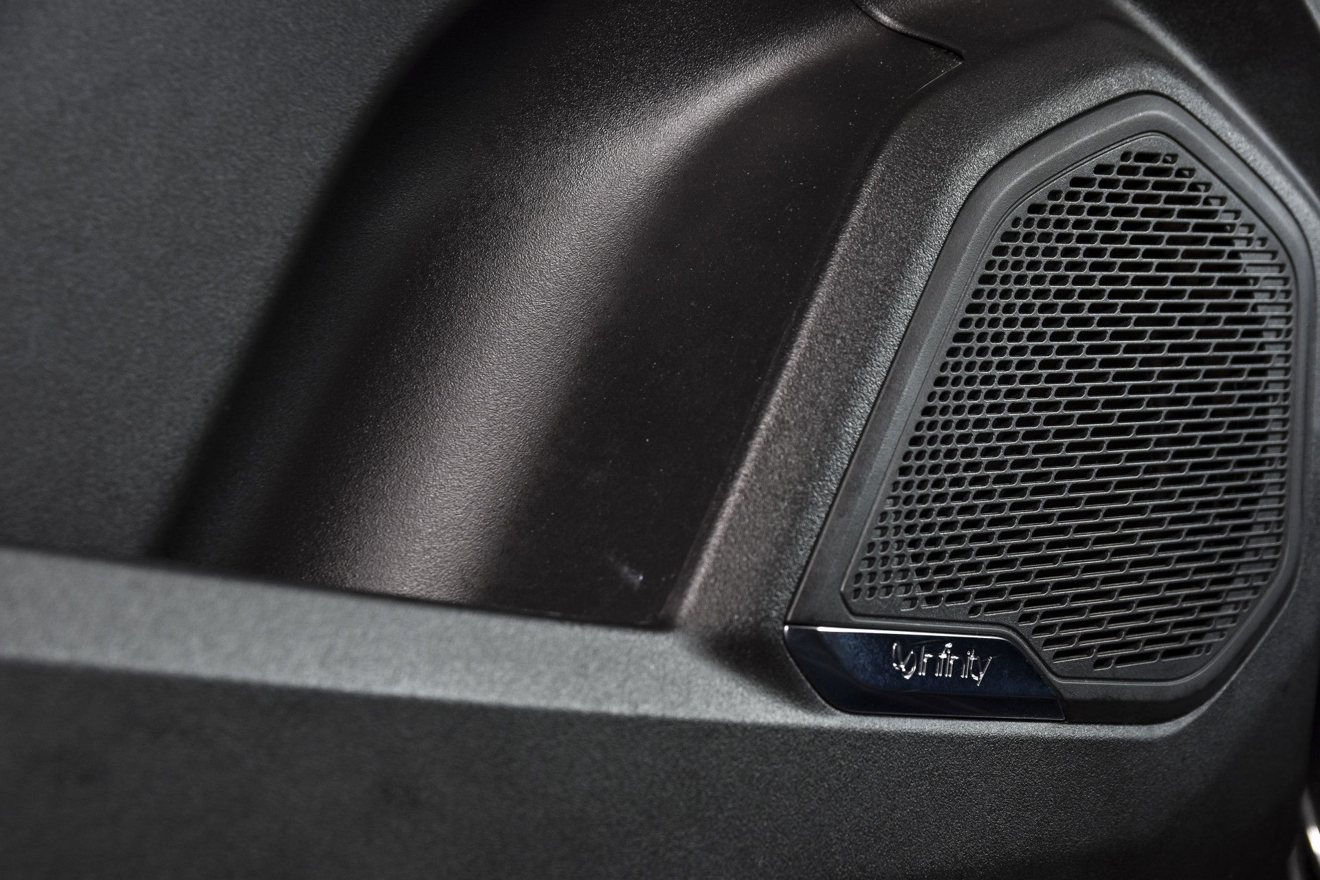 Lynk & Co - 01