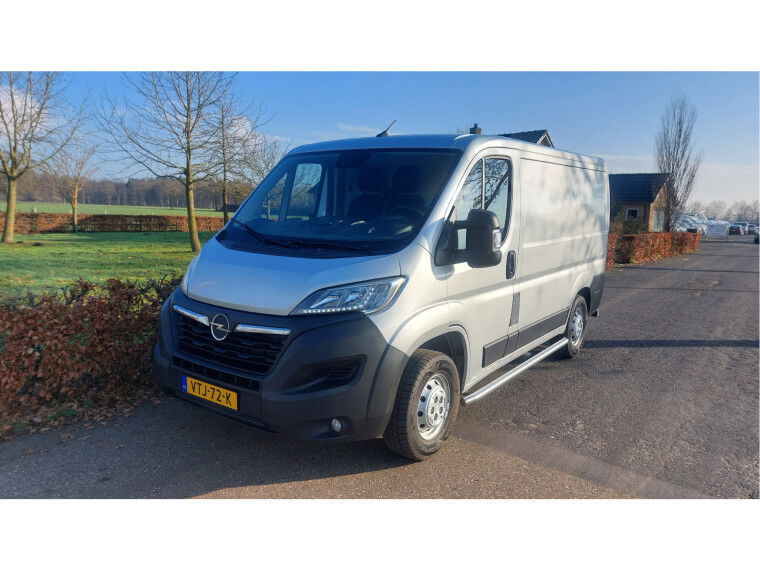Foto van Opel Movano 2.2D 120 L1H1 3.3t