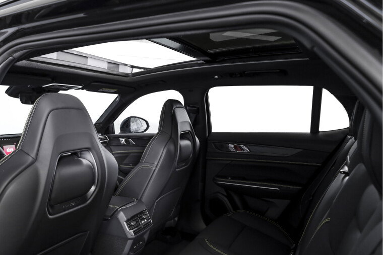 Lynk & Co - 01