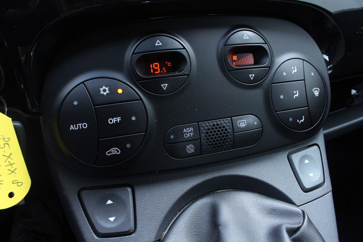 Fiat 0.9 TwinAir Lounge Cabrio NAP km stand 52000 LEDER BT PDC ECC '12 - foto 19