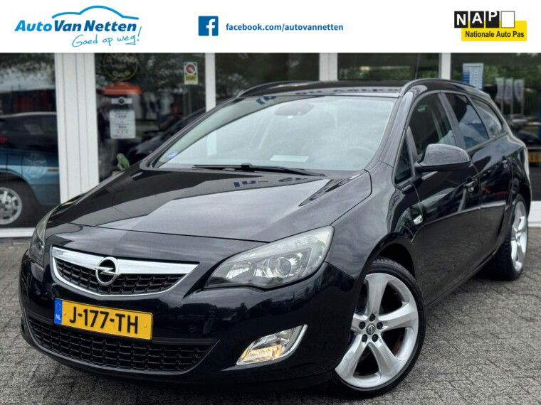 Foto van Opel Astra Sports Tourer 1.6 Cosmo,19"lmv,gr.navi,Xenon,Cruise,Pdc