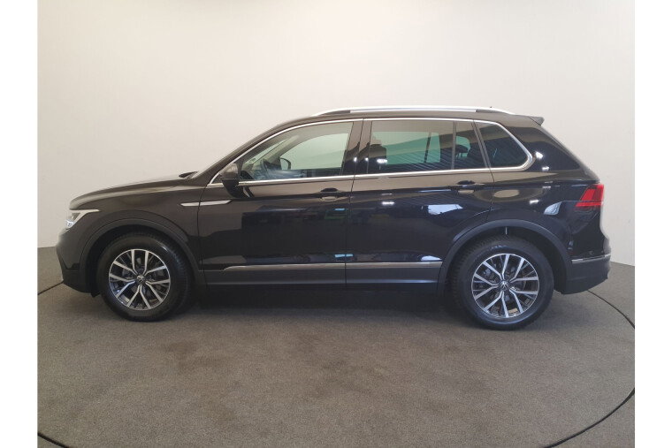 Volkswagen Tiguan 1.5 TSI 150pk DSG/AUT Life Business Wegklapbare trekhaak, Camera, Climatronic