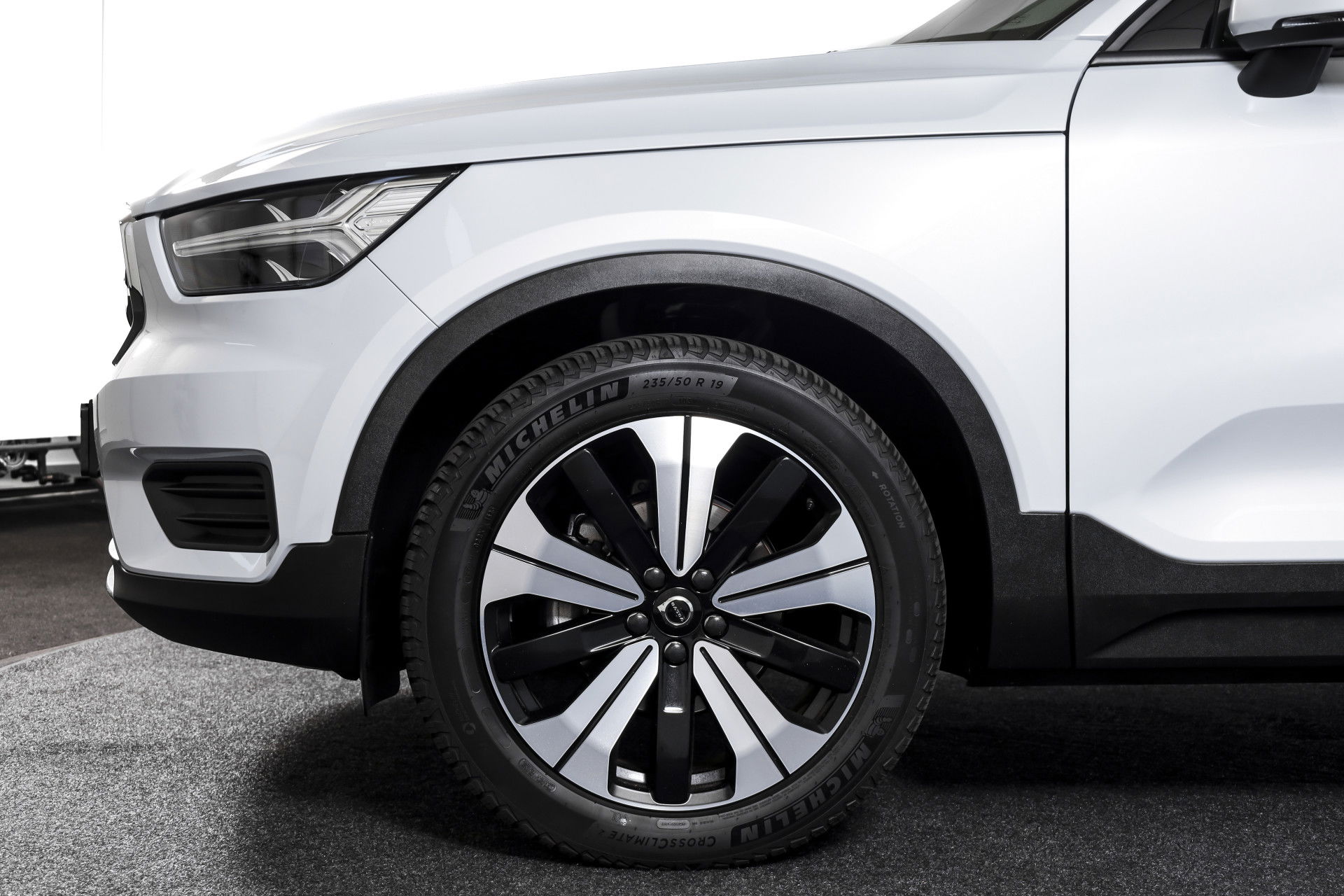 Volvo - XC40
