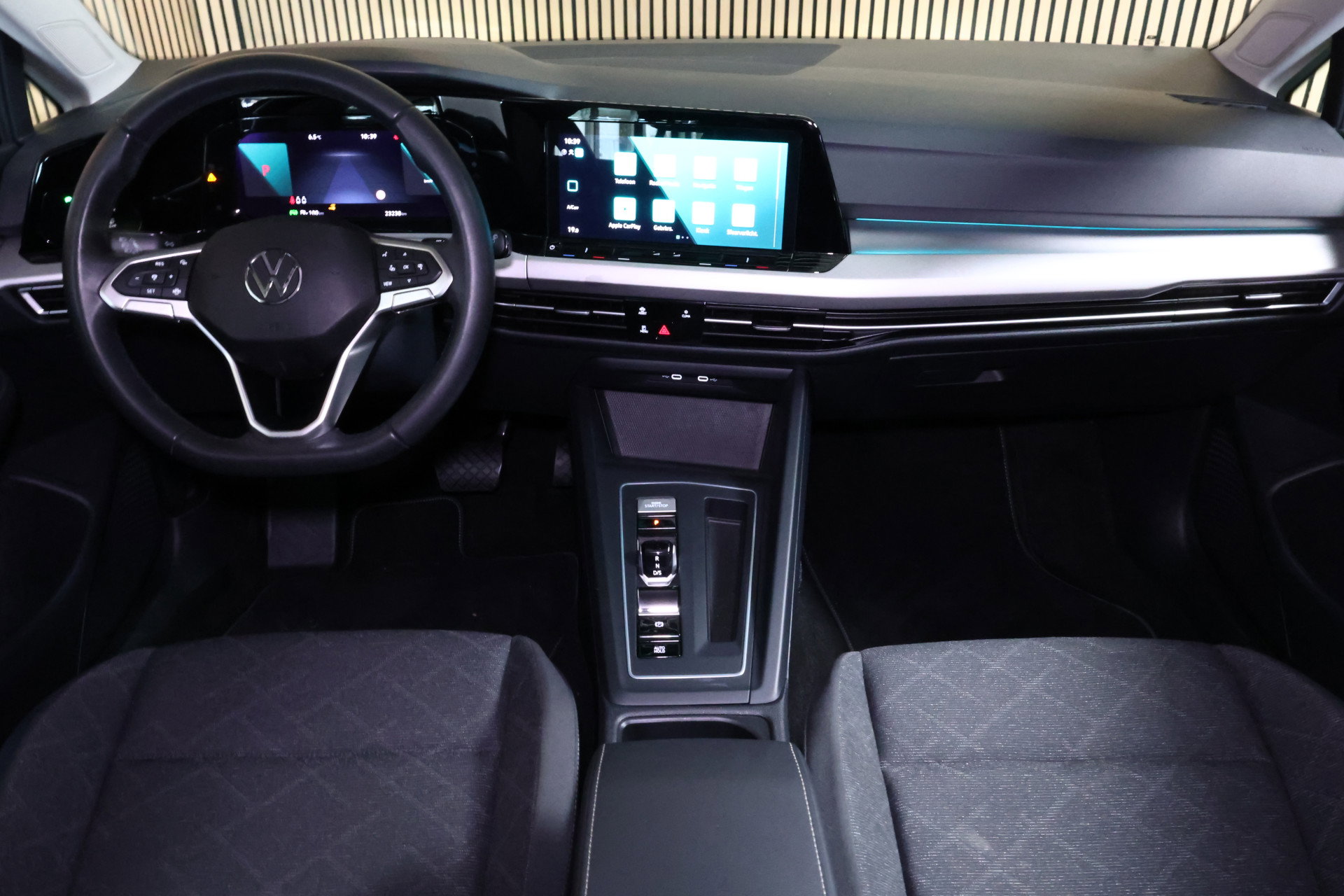 Volkswagen R line 1.0 eTsi AVM ACC CARPLAY CAMERA PDC '24 - foto 2