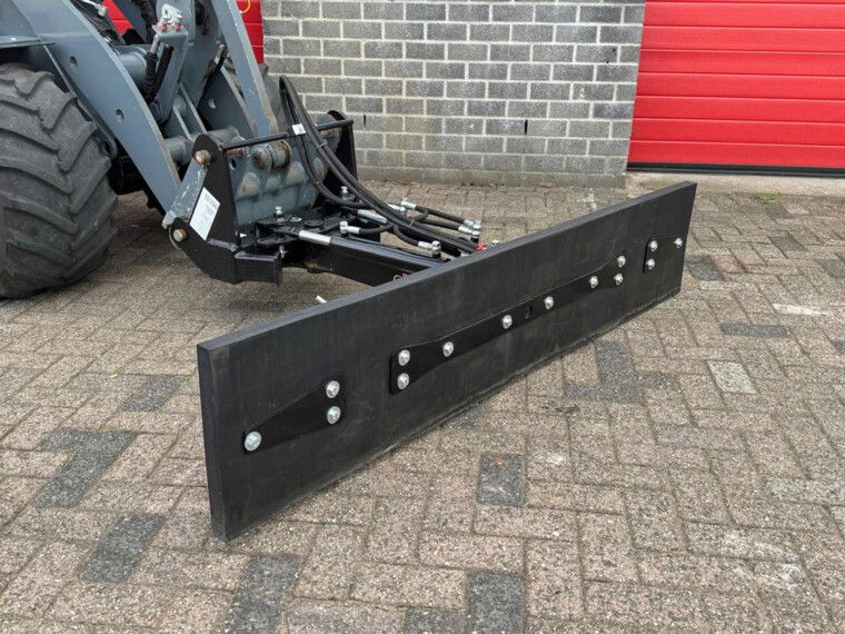 Foto van Giant Voer- mestschuif 200 cm hydraulisch
