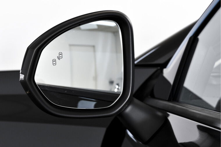 Lynk & Co - 01