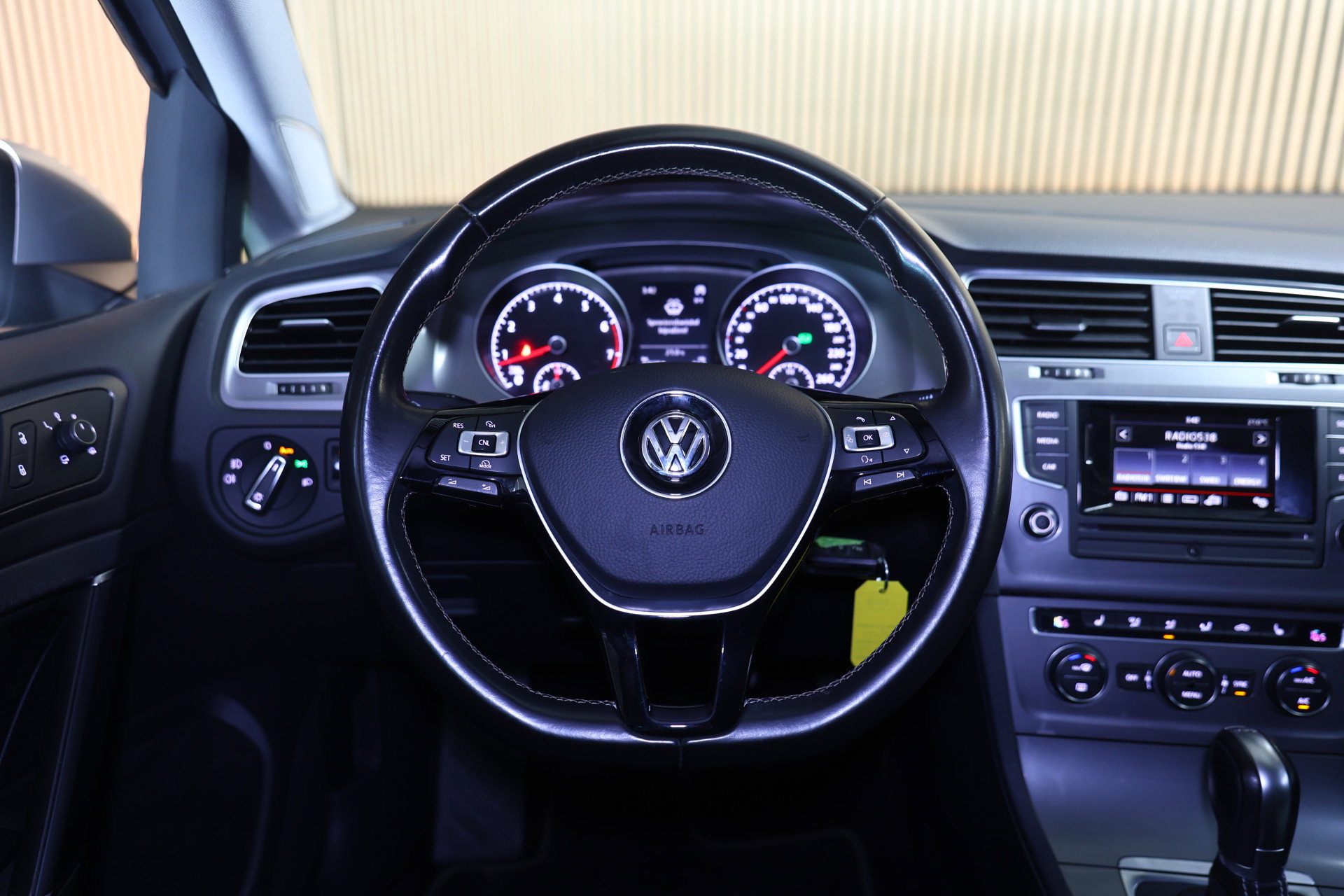 Volkswagen 1.4 TSI Highline LOUNGE AUTOMAAT ECC CRUISE PDC STOELVERWARMING '14 - foto 24