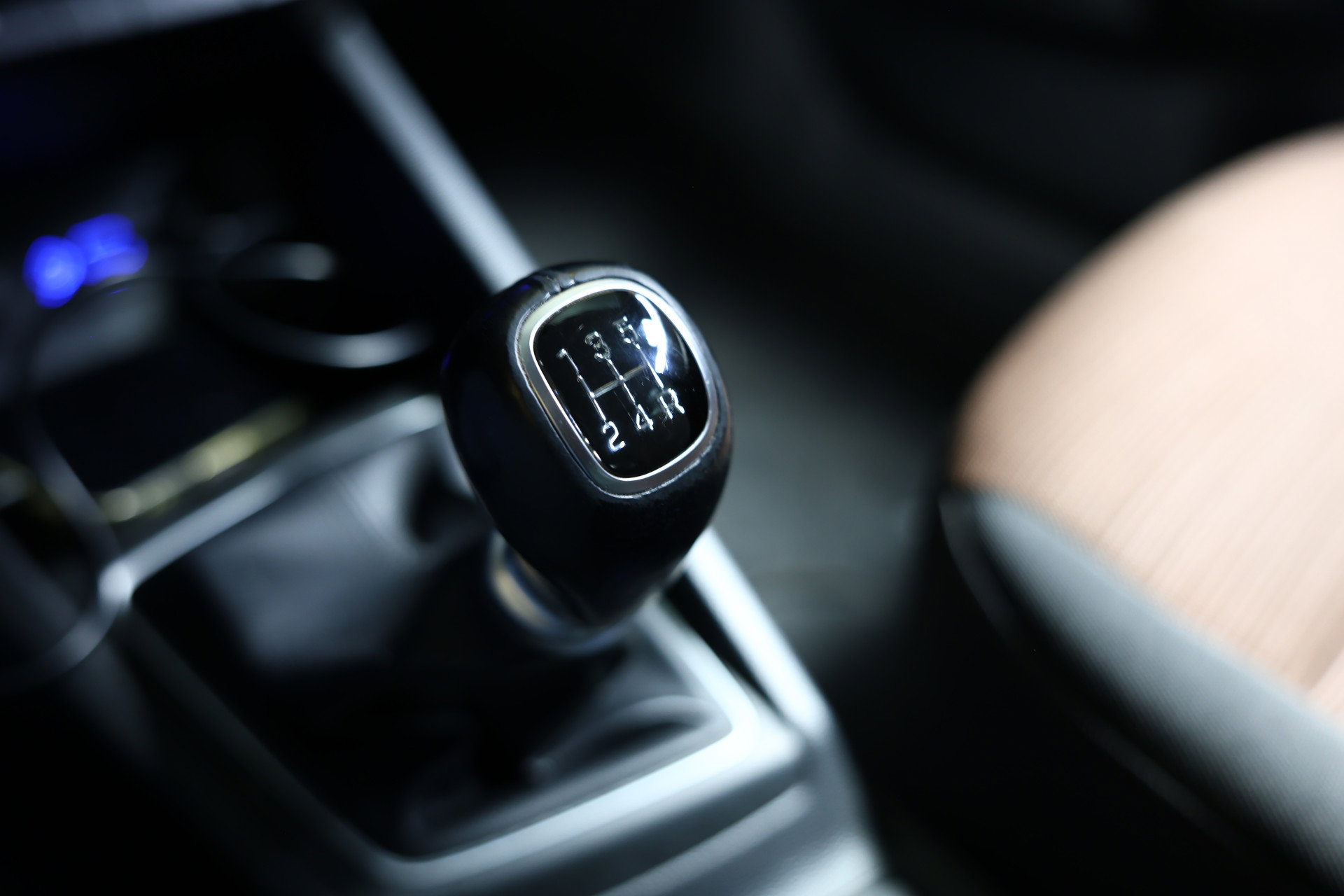 Hyundai 1.2 HP i-Motion Comfort CRUISE CLIMA BT THAAK '15 - foto 20