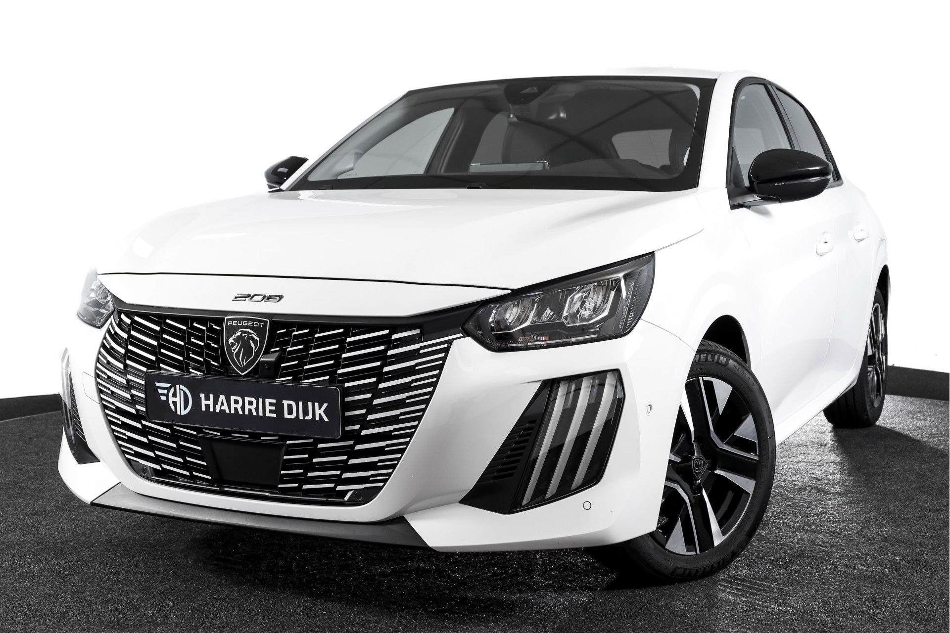 Peugeot - 208