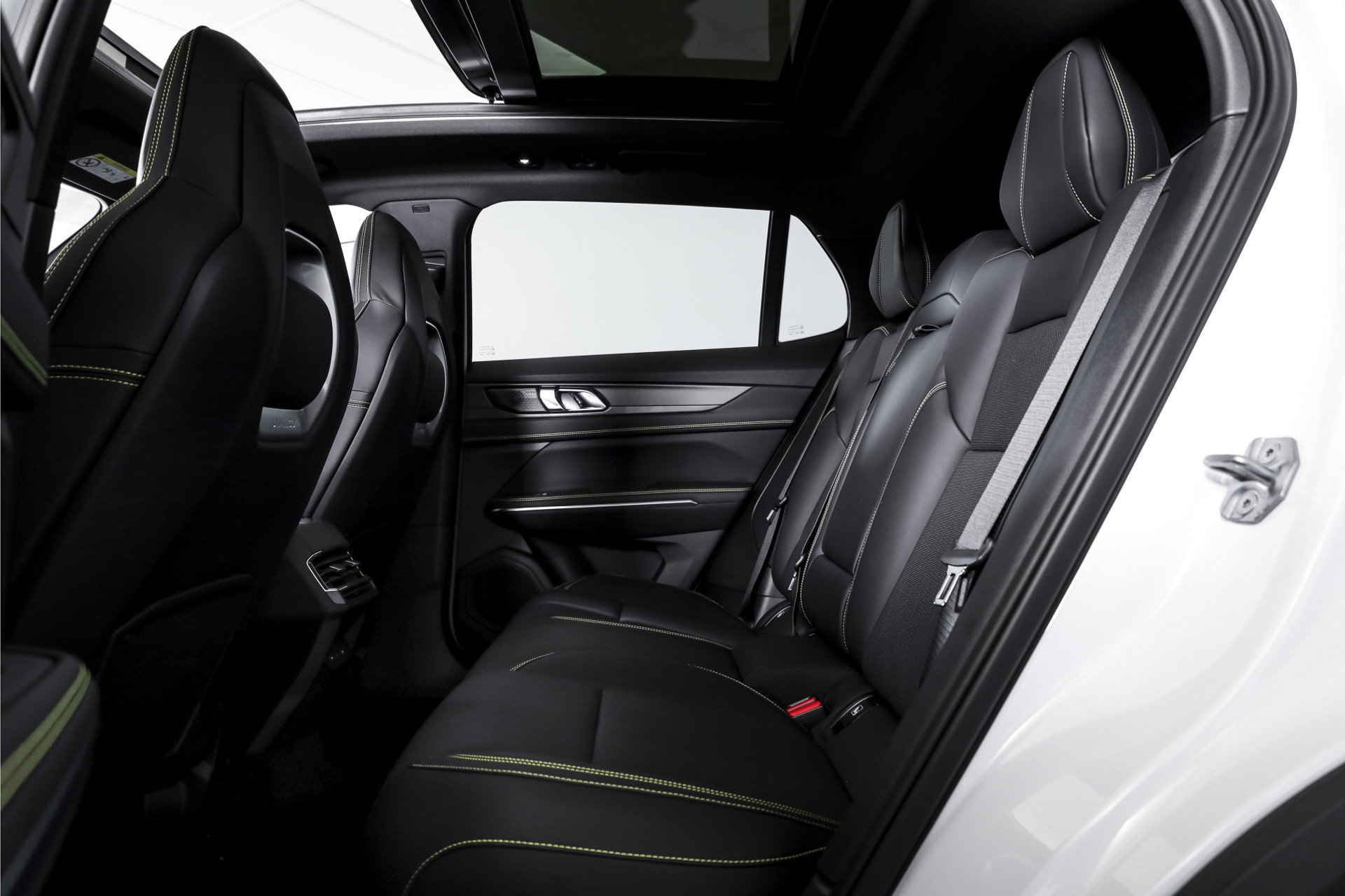 Lynk & Co - 01