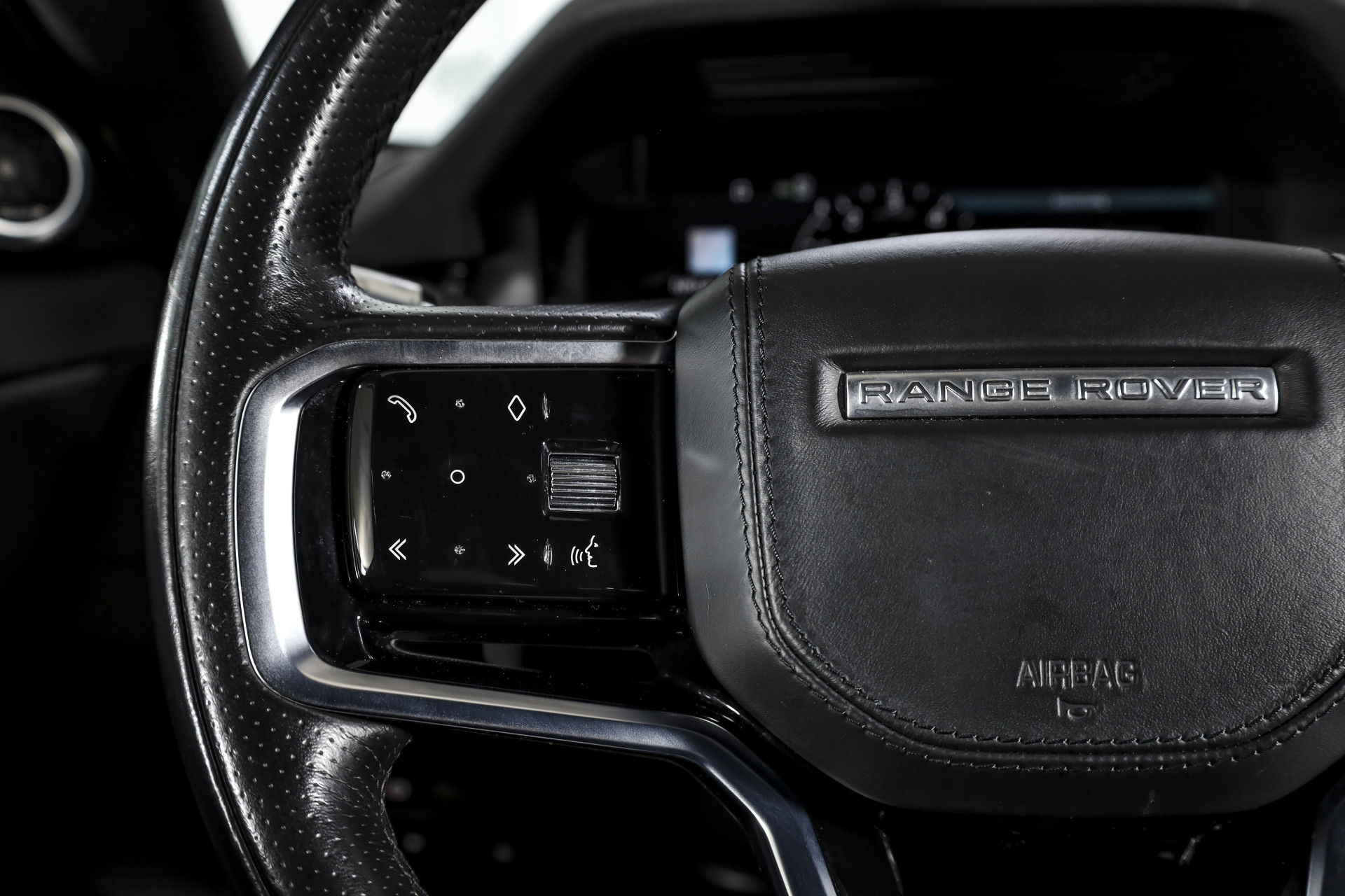 Land Rover - Range Rover Evoque