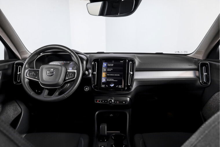 Volvo - XC40