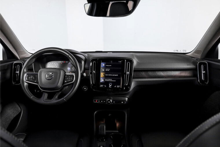 Volvo - XC40
