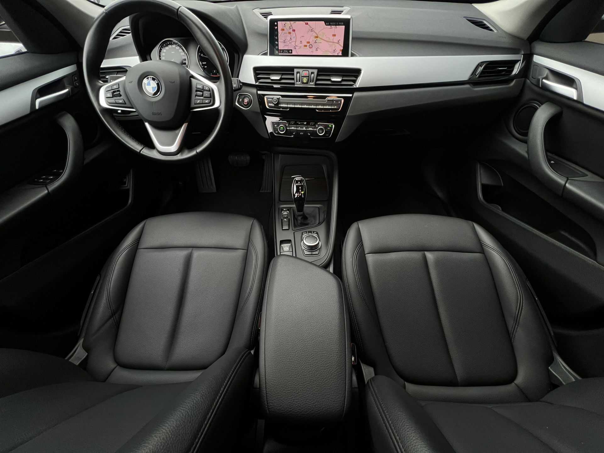 BMW X1 sDrive18i Executive Autobedrijf Schippers, Rijssen & Zuna