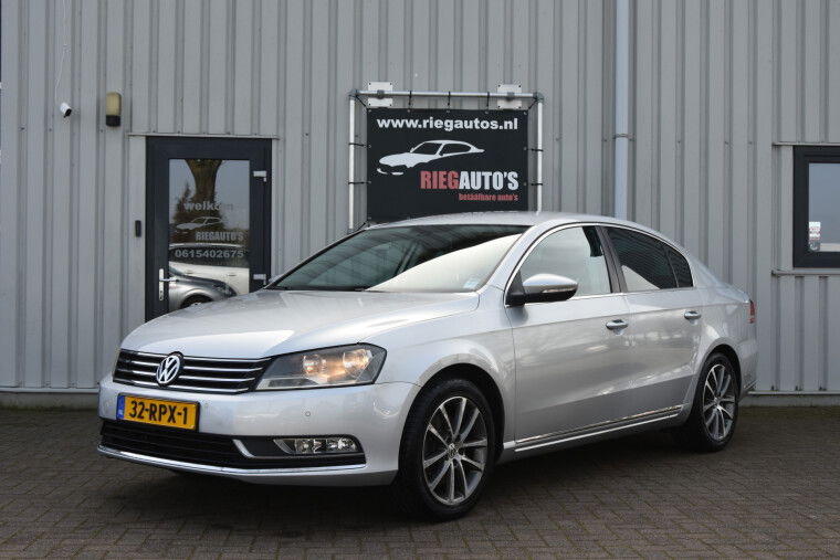 Foto van Volkswagen Passat 1.4 TSI Comfortline BlueMotion. Org NL, PDC, Navi, Leer, Trekhaak, NAP!!