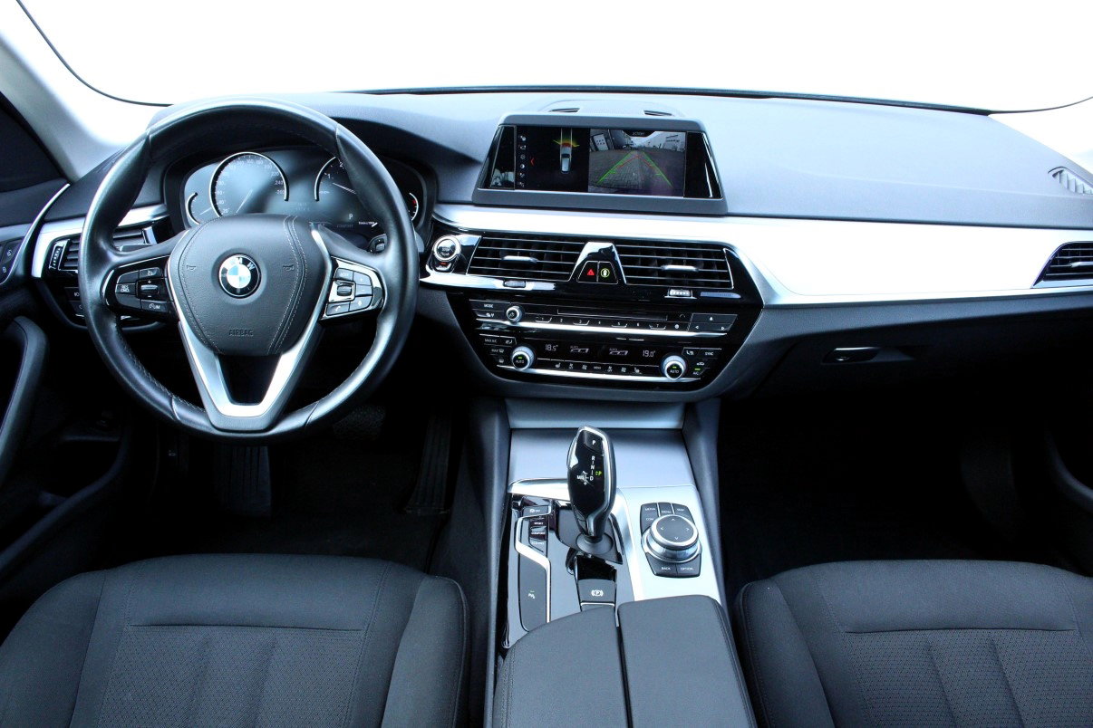 BMW Touring 520i Executive NAVI AVM LED STOELVW CAMERA LED '18 - foto 2