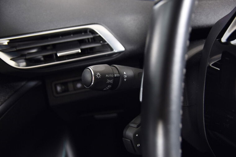 Peugeot - 3008