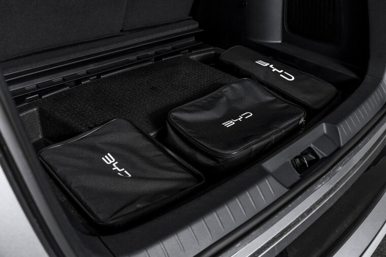 BYD - SEAL U