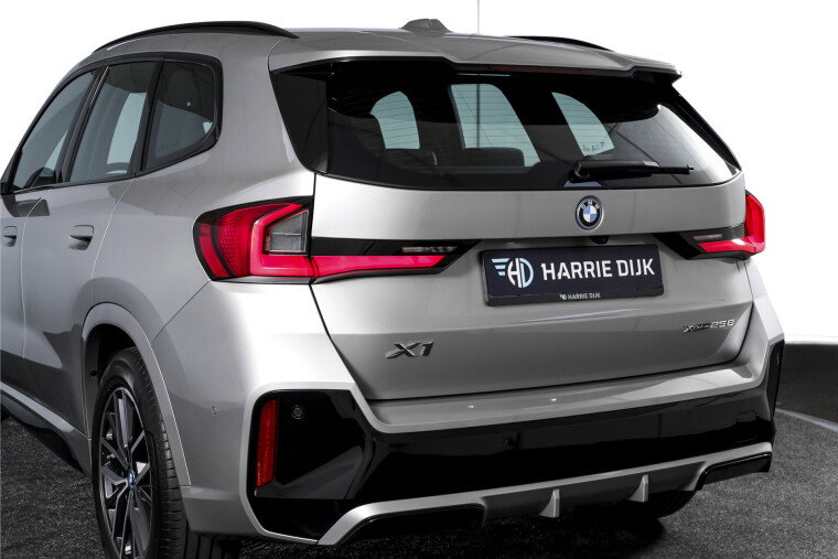 BMW - X1