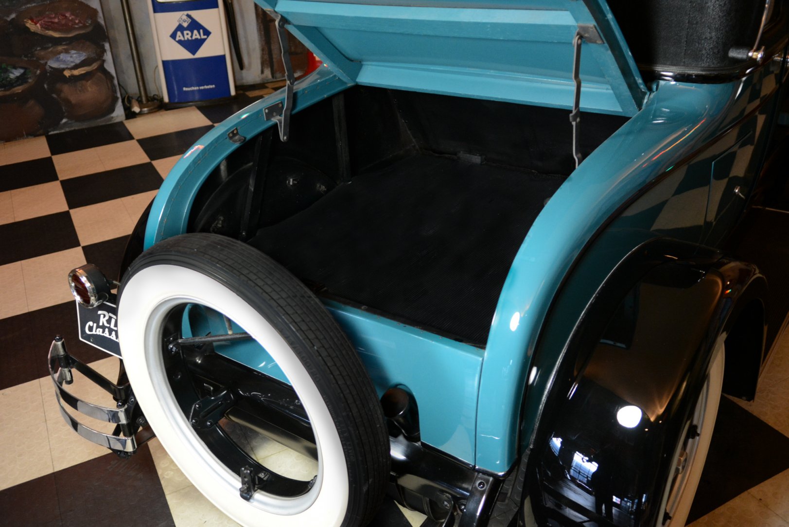 Oakland Coupe Greater Six – RD Classics