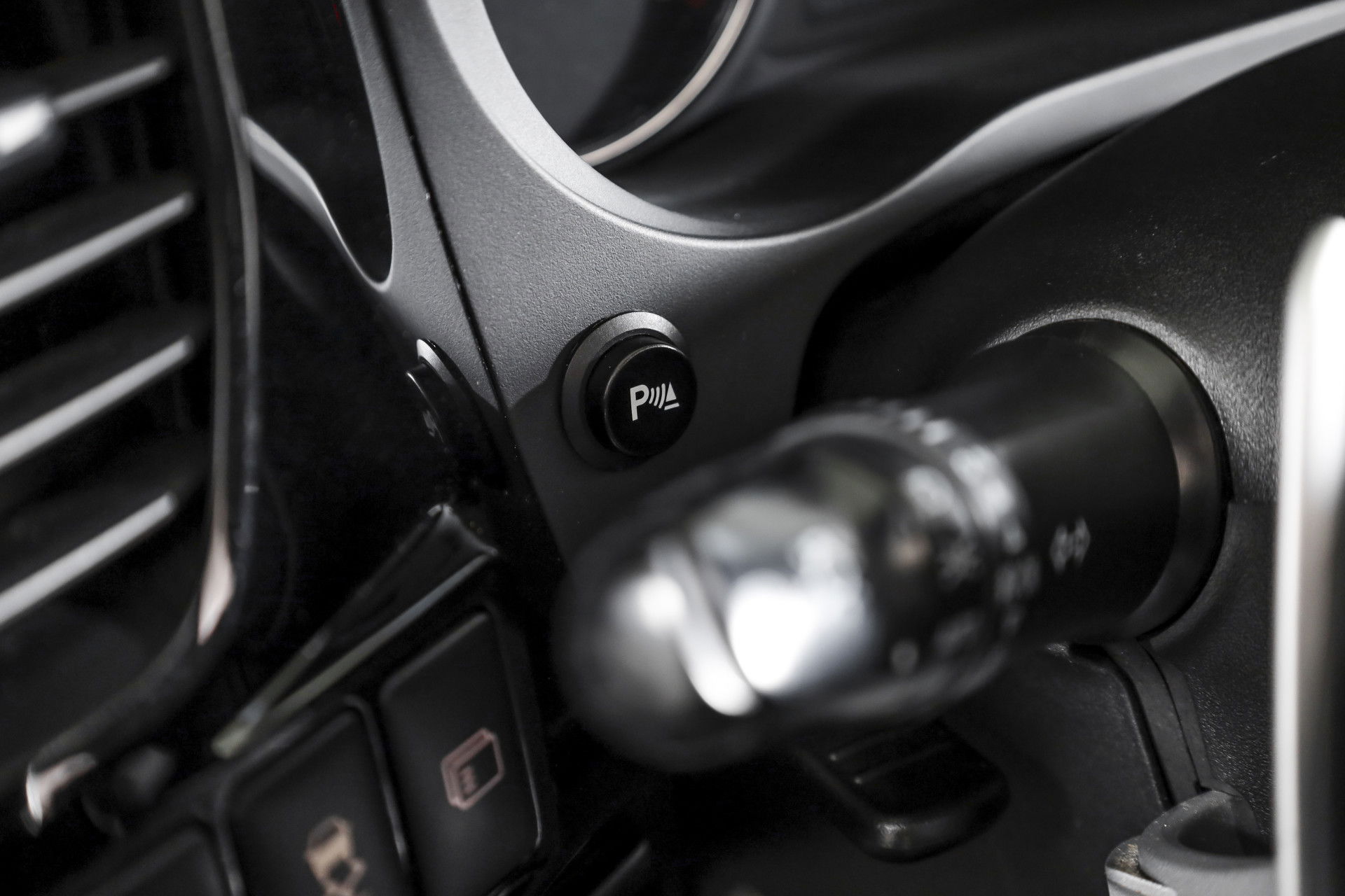 Mitsubishi - Outlander