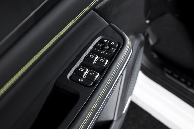 Lynk & Co - 01
