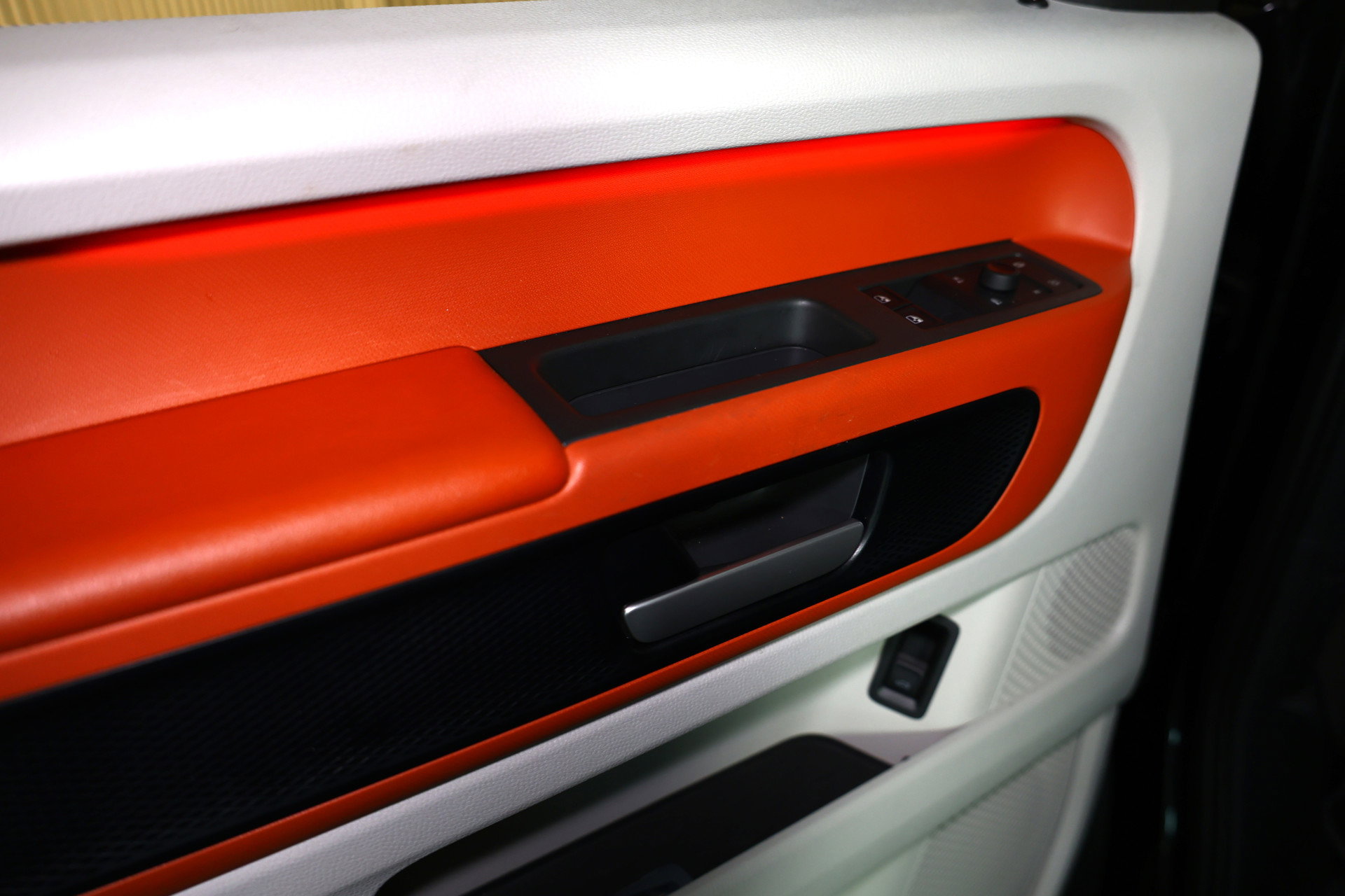 Volkswagen 1st Max 77kWh BTW | Elek. Deuren | Leder | 360° | Trekhaak - foto 13