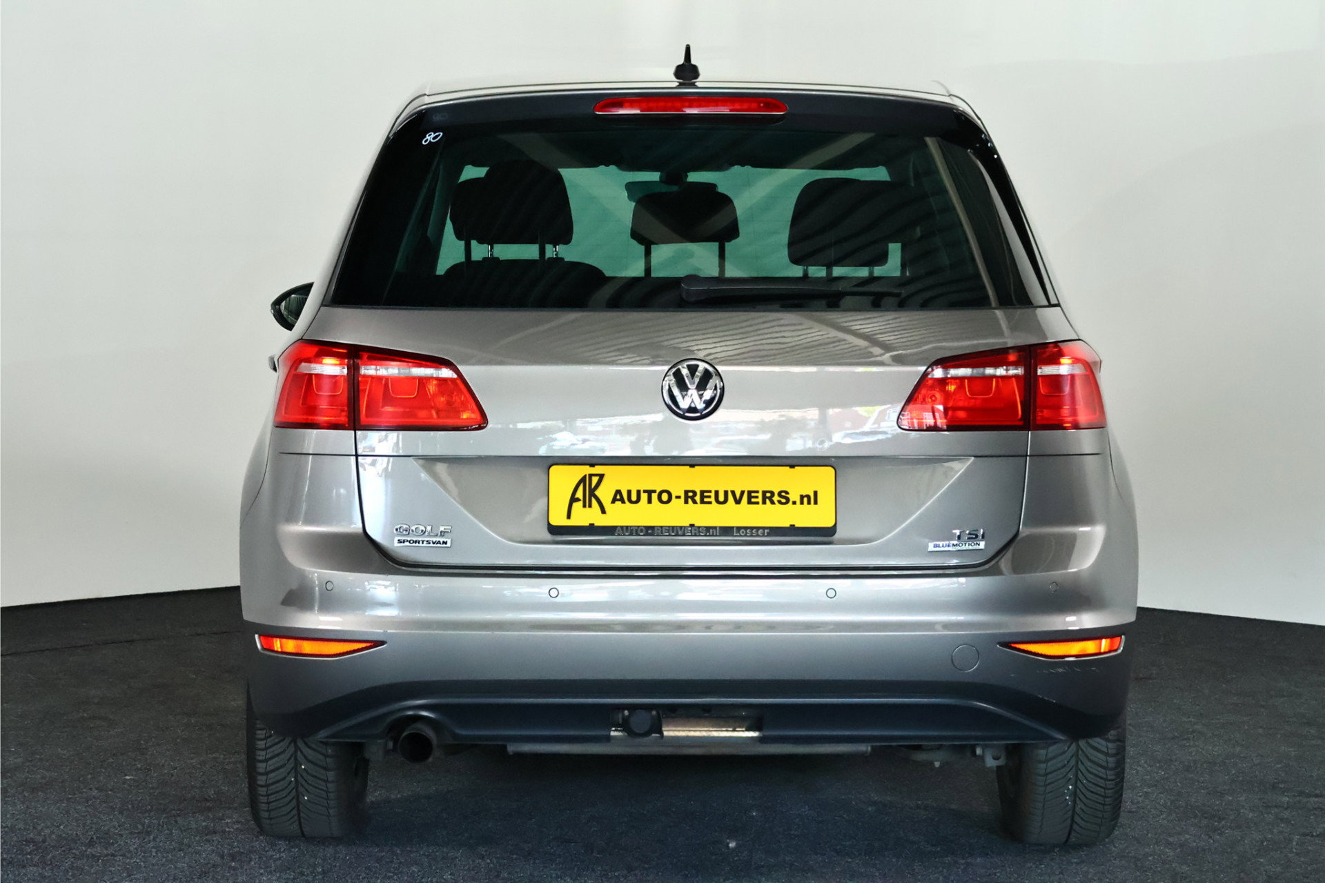 Volkswagen Golf SportsVan