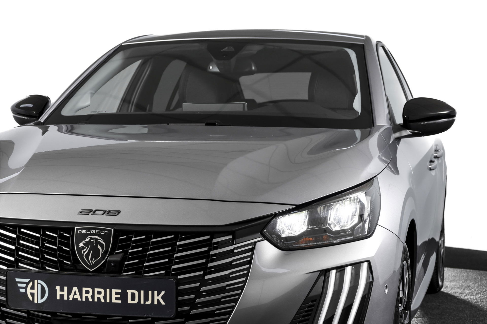 Peugeot - 208