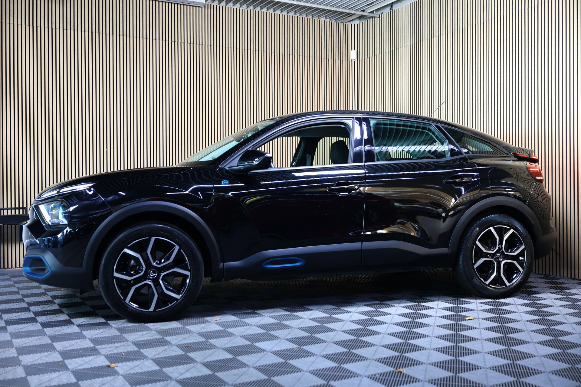 Citroën Shine 50 kWh CARPLAY CLIMA CAMERA NAVI VIRTUAL CRUISE LANE STOELVW '21 - foto 9