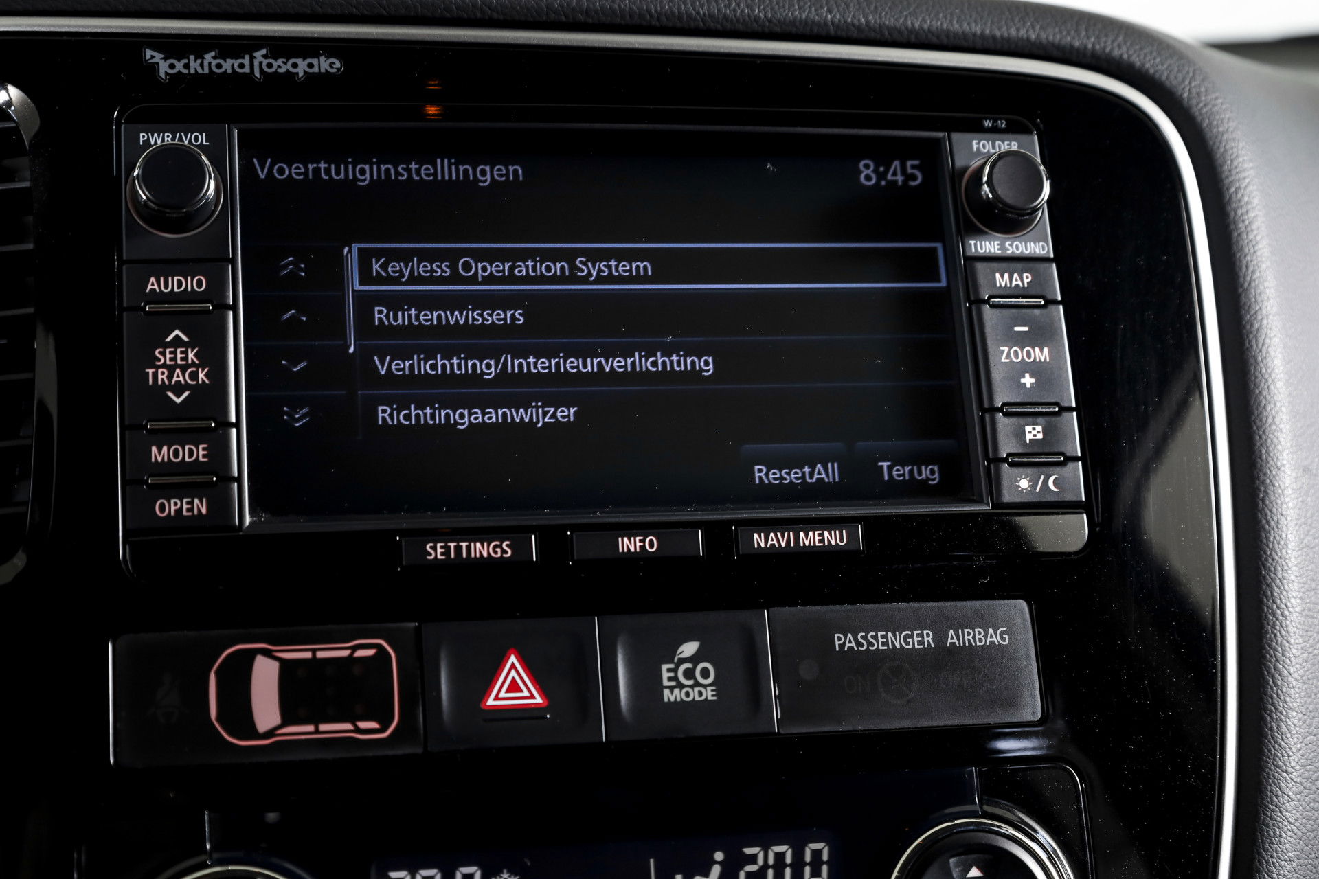 Mitsubishi - Outlander